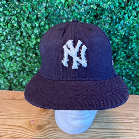 NY New York Yankees Fitted Distressed Hat Cap Sz 7 1/2 New Era MLB - Picture 1 of 12